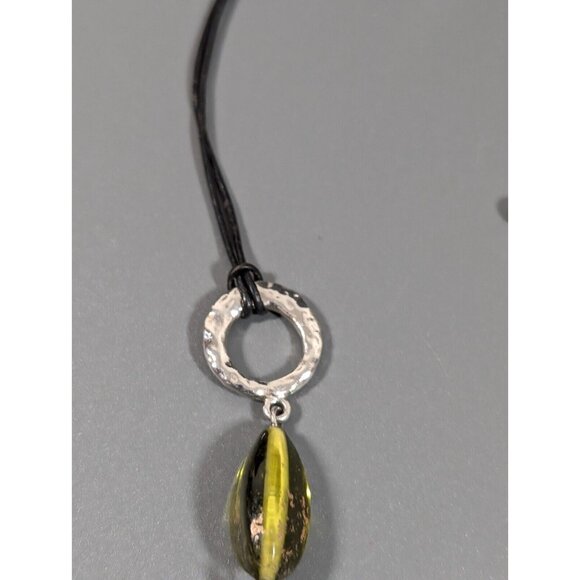 Lia Sophia Green Glass Hammered Silver Tone Triangle Cord Necklace 21 in - Picture 7 of 9